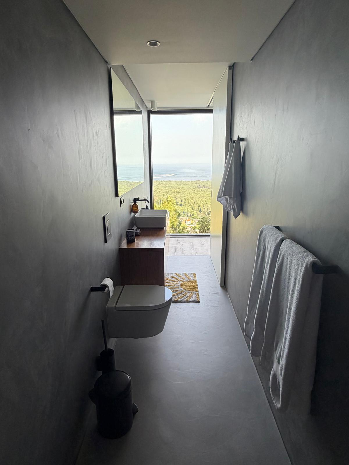Dusche mit Meerblick